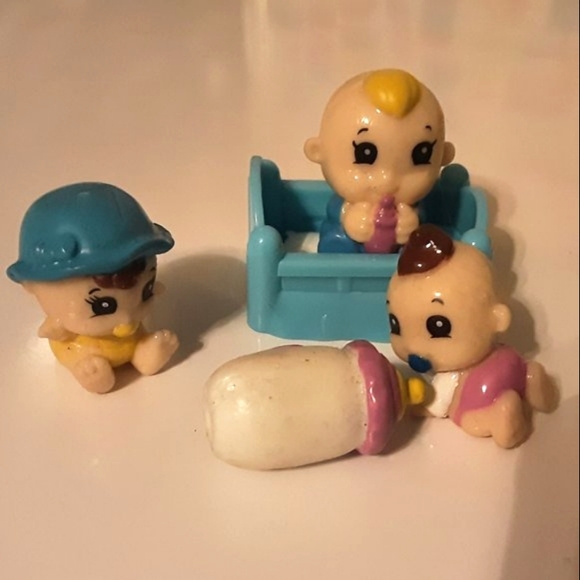 Lot of Baby-themed Squinkies - Picture 2 of 2